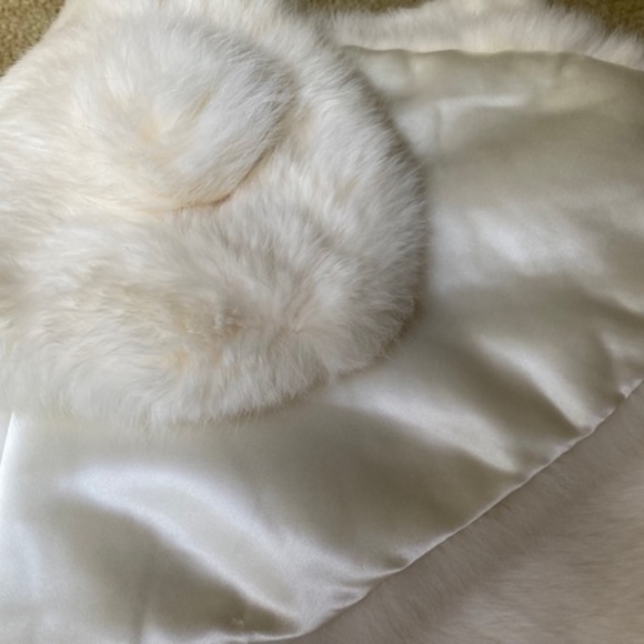 1950's White Fur Wrap - Picture 5 of 6